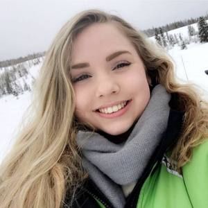 Meet your Posher, Claire